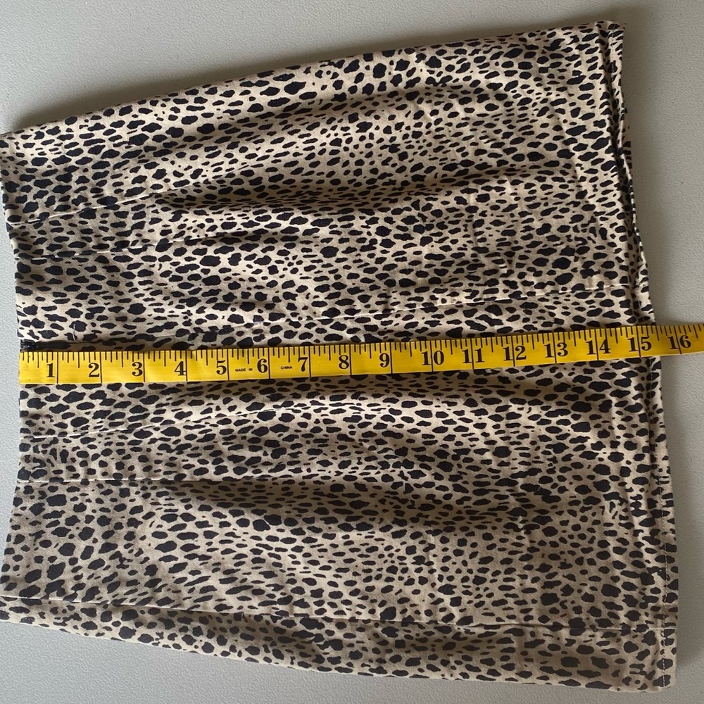 Brandy Melville Cheetah Print Skirt One Size- Like New Condition - Picture 5 of 8